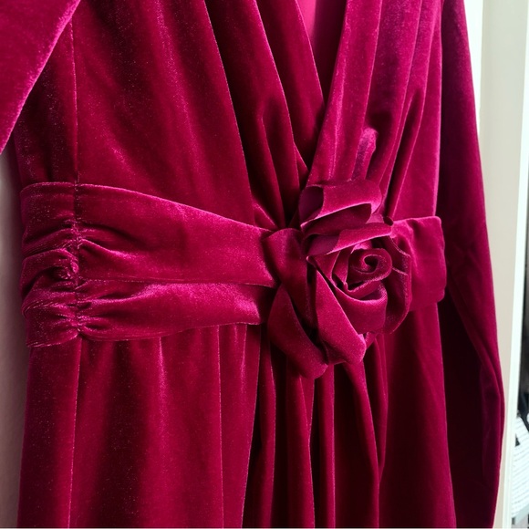 Aqua Velvet Rosette Bodycon Dress - Picture 6 of 13